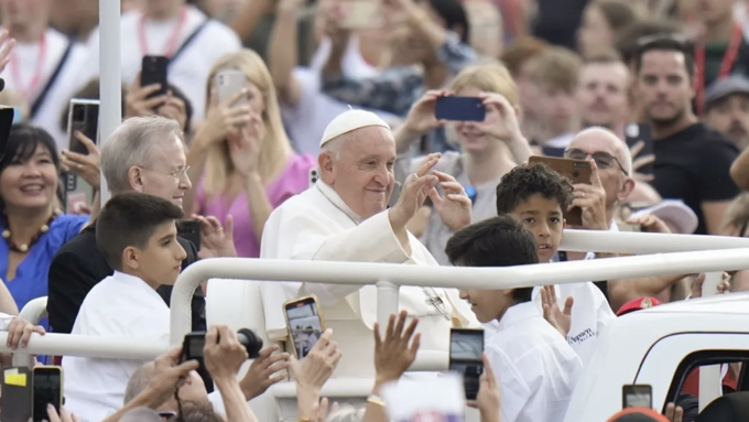 교황, ‘동성 커플 축복’ 역사적 공식 승인